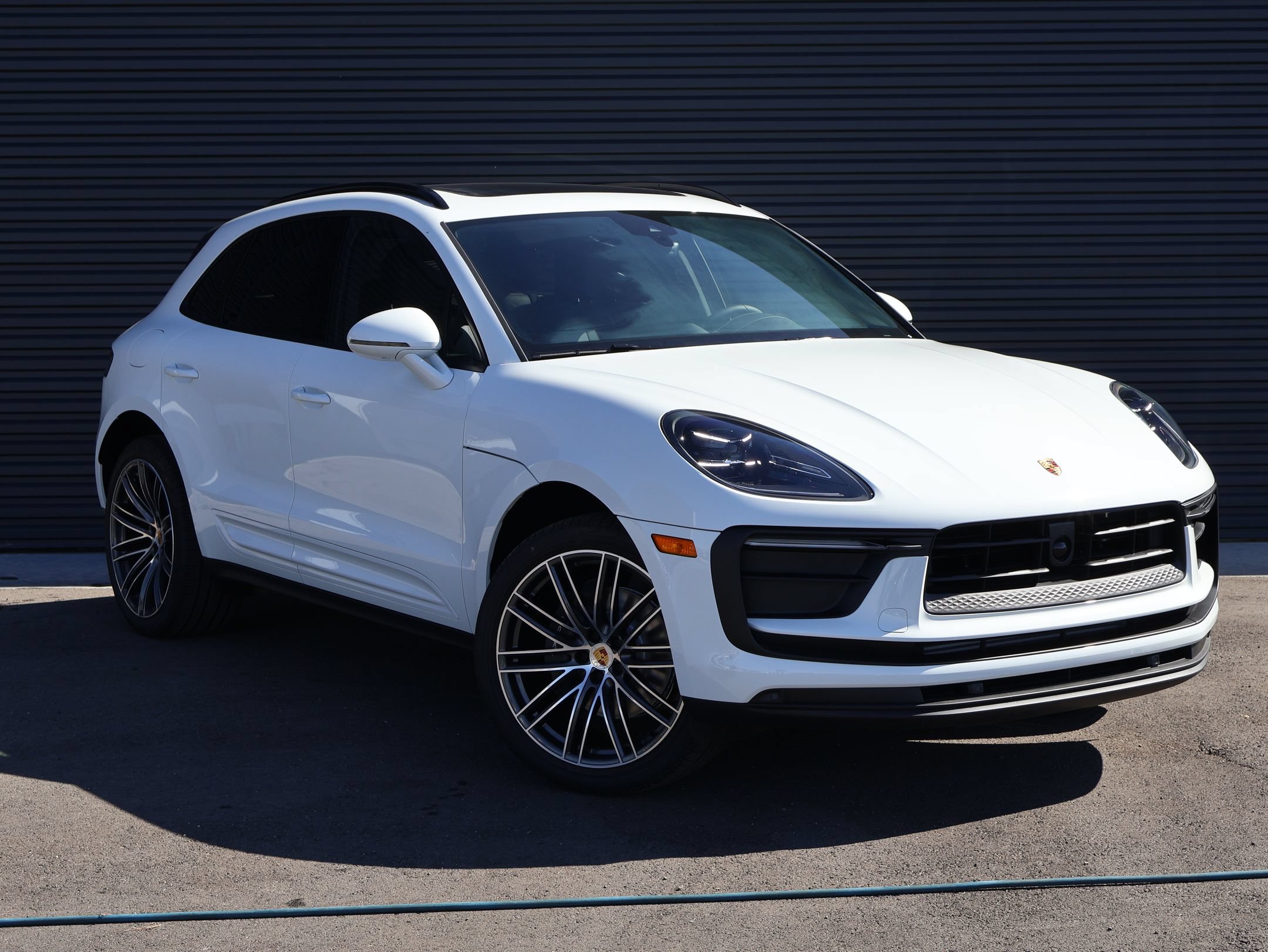 New 2026 Porsche Macan AWD/4WD image 7