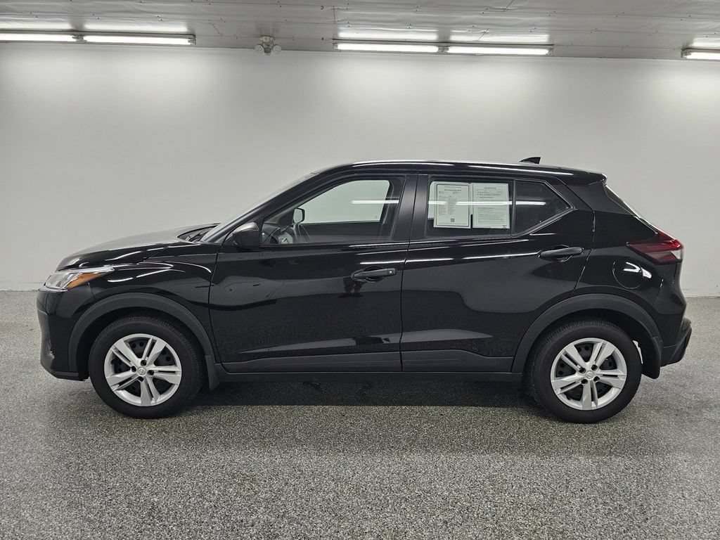 Used 2025 Nissan Kicks Play S FWD image 8
