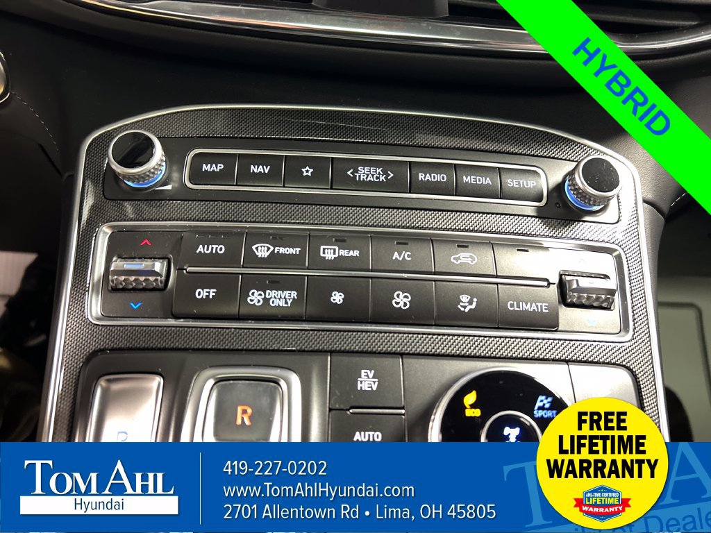 Used 2023 Hyundai Santa Fe Limited AWD/4WD image 17
