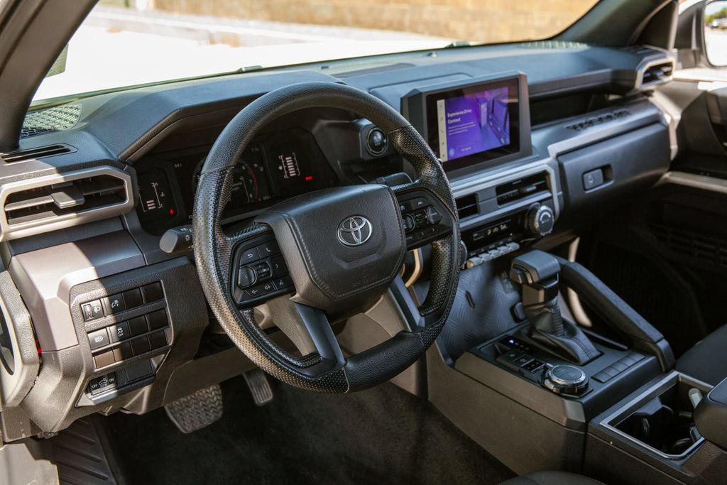 Used 2025 Toyota Tacoma SR5 AWD/4WD image 11