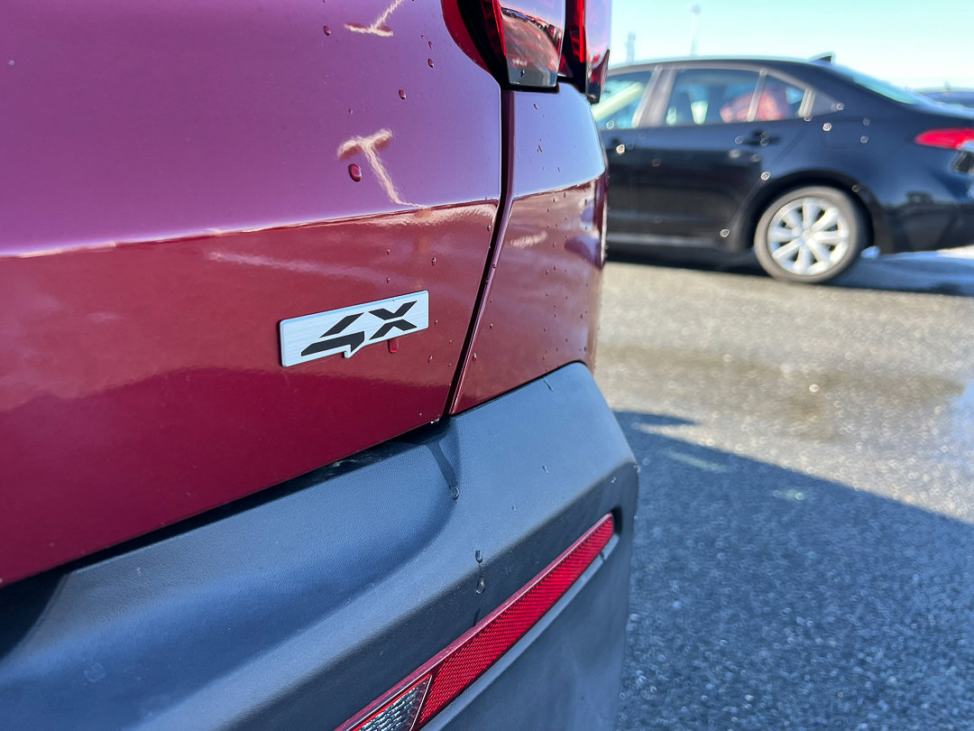 Used 2023 Kia Sorento LX image 5