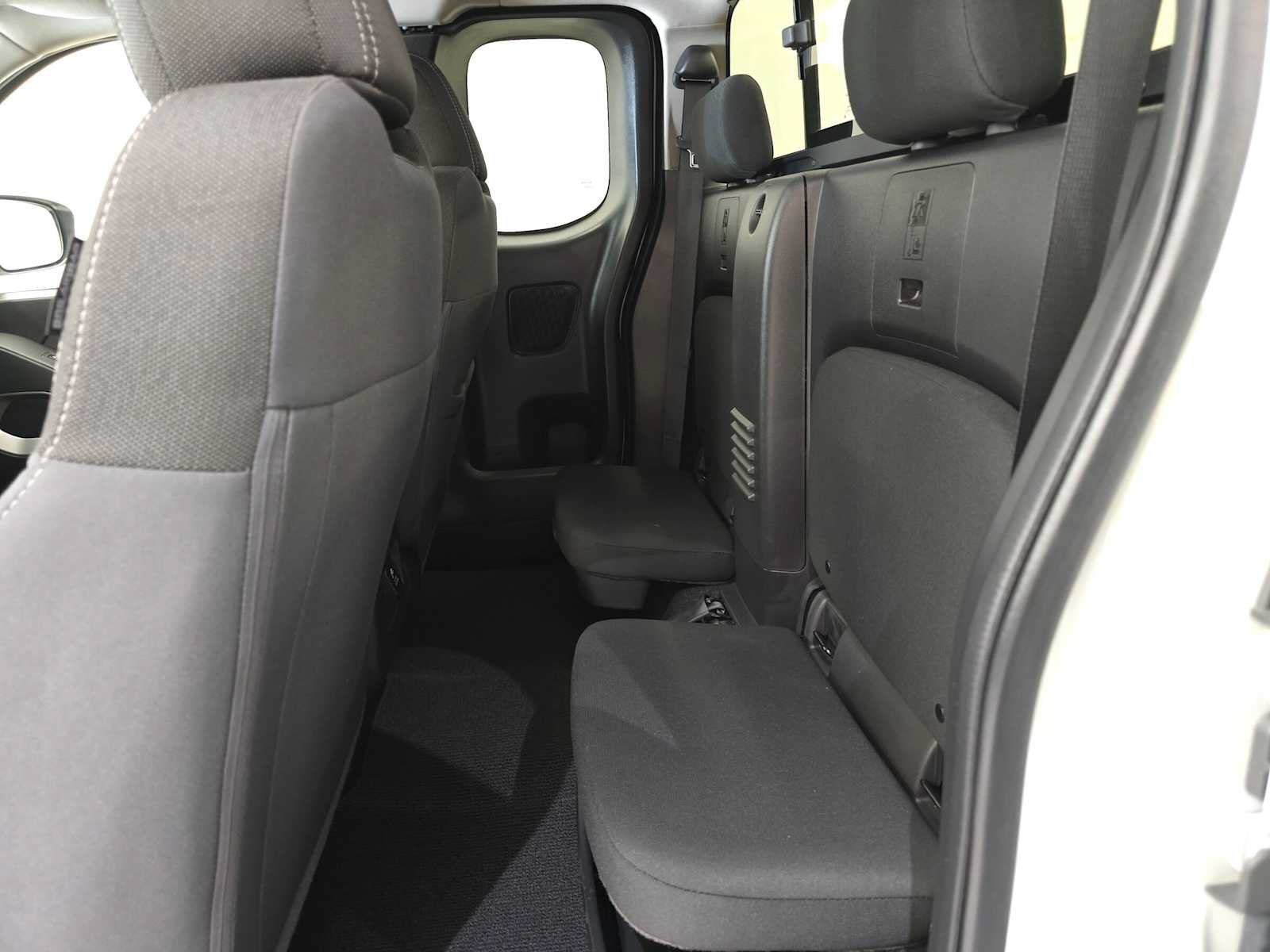 Used 2024 Nissan Frontier SV w/ SV Convenience Package RWD image 22