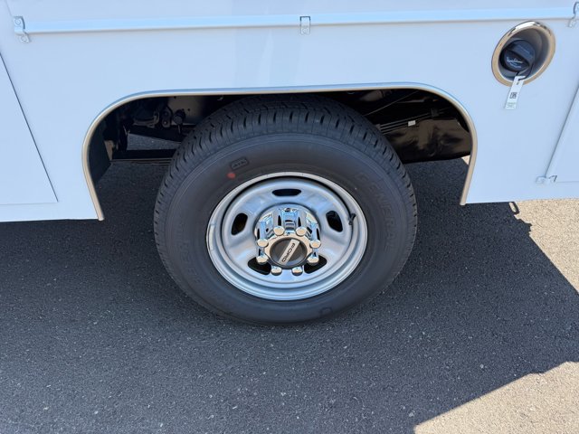 New 2026 Ford F350 XL w/ XL Chrome Package RWD image 26