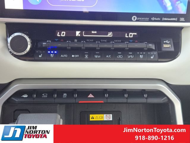 Used 2023 Toyota Sequoia Capstone AWD/4WD image 21
