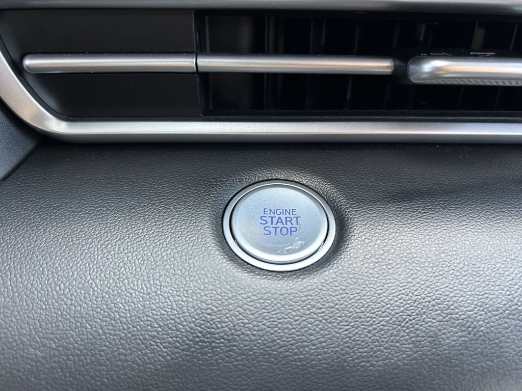Certified 2023 Hyundai Elantra SEL FWD image 30