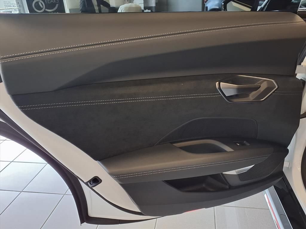 Used 2026 Audi RS e-tron GT performance AWD/4WD image 15