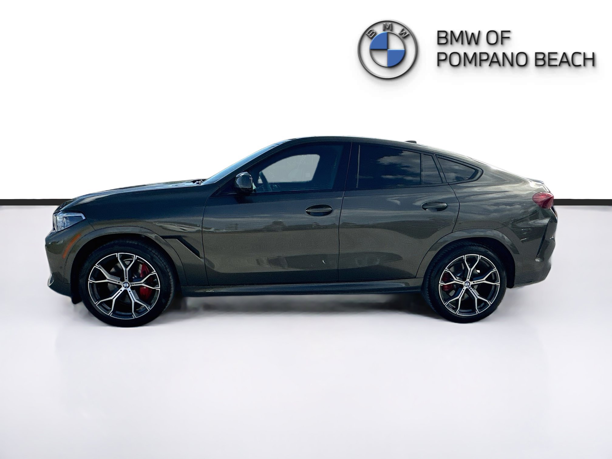 Used 2023 BMW X6 xDrive40i w/ Executive Package AWD/4WD image 4