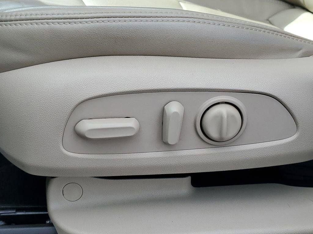 Used 2018 Buick Enclave Premium w/ Experience Buick Package image 6