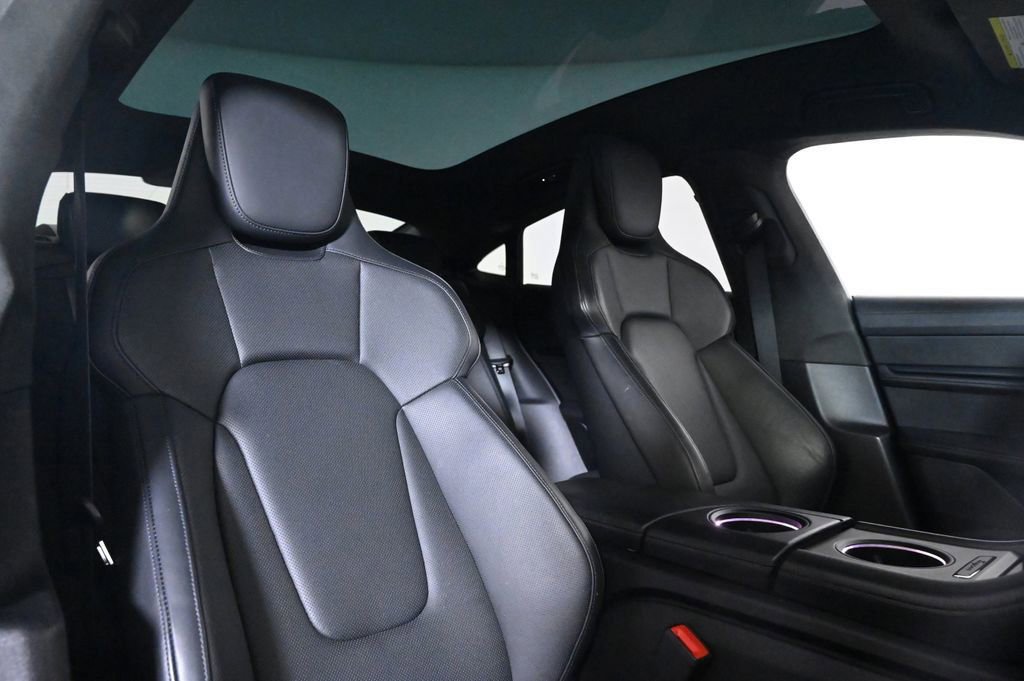 Certified 2022 Porsche Taycan GTS AWD/4WD image 18