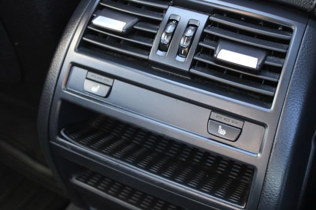 Used 2012 BMW 528i xDrive Sedan AWD/4WD image 32