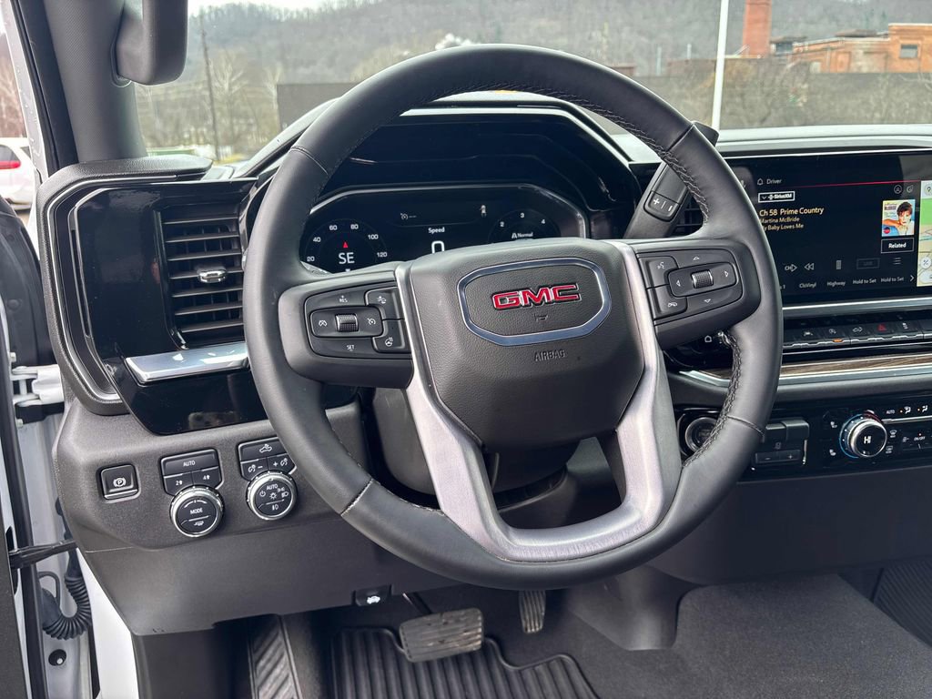 Used 2025 GMC Sierra 1500 Elevation image 15