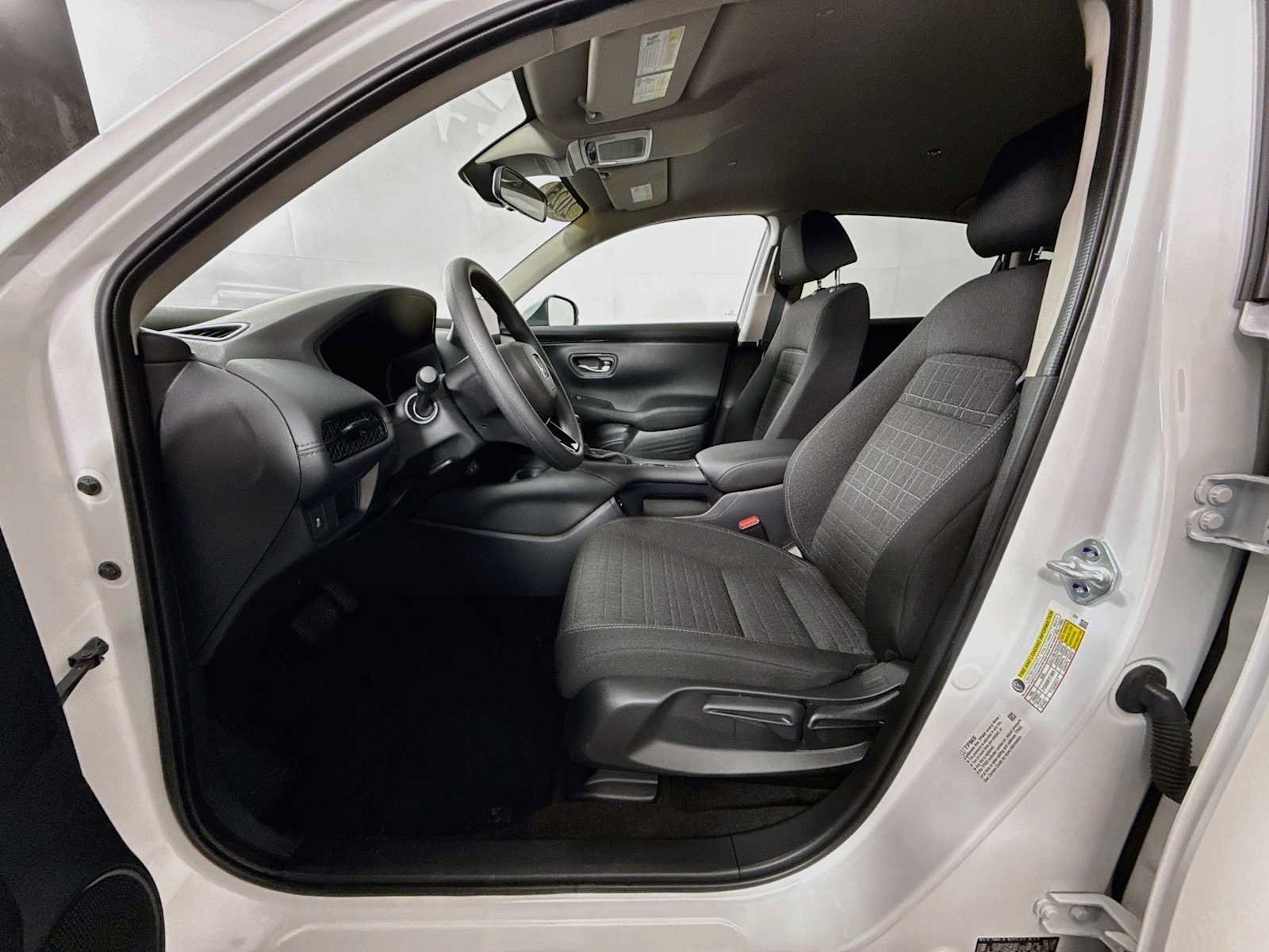 Certified 2027 Honda HR-V LX image 19