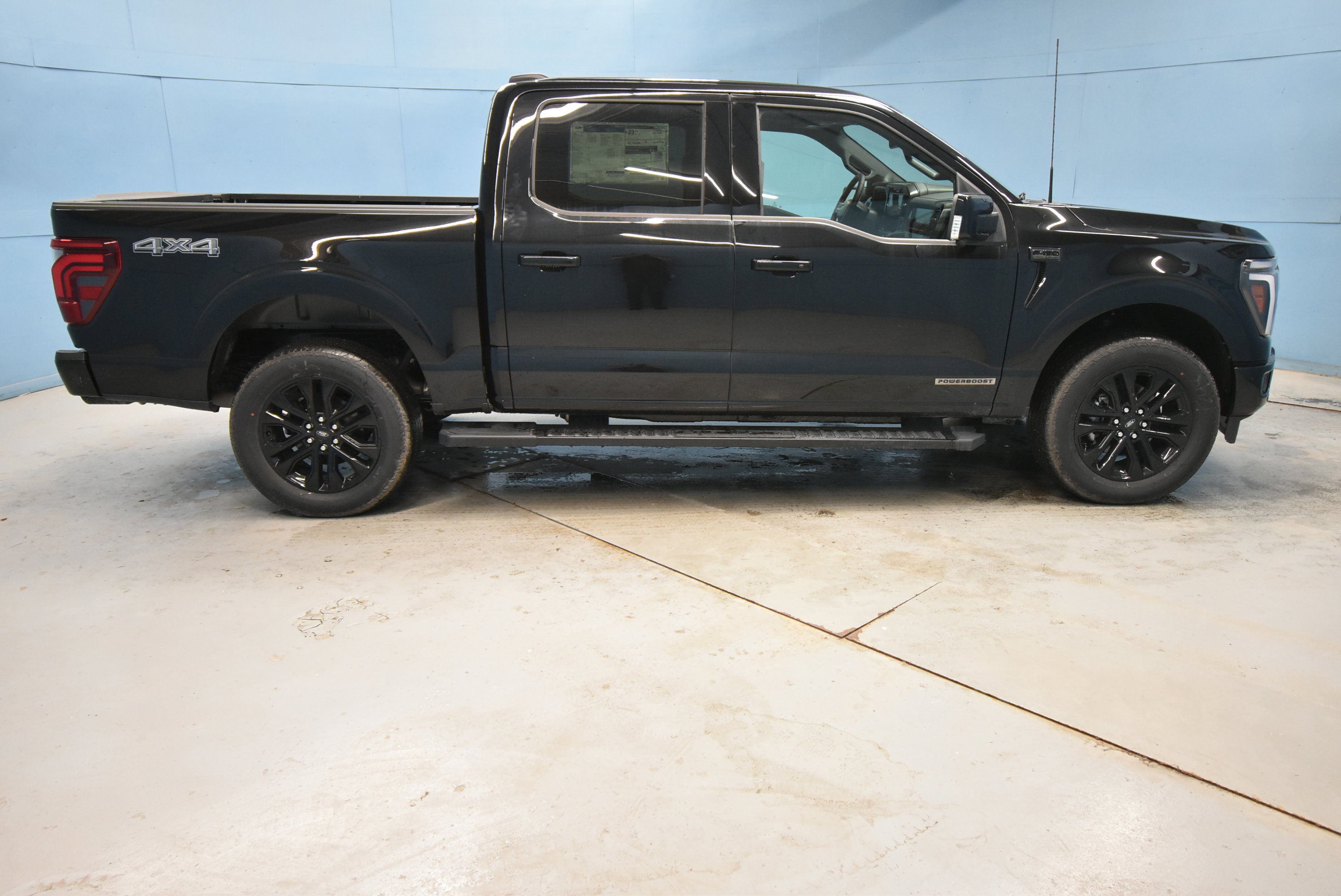 New 2025 Ford F150 Lariat w/ Equipment Group 502A High image 27