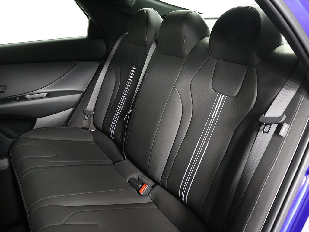 Certified 2025 Hyundai Elantra Sport image 26