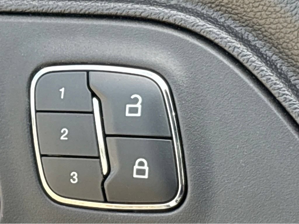 Used 2017 Ford Mustang Premium w/ Equipment Group 201A RWD image 14