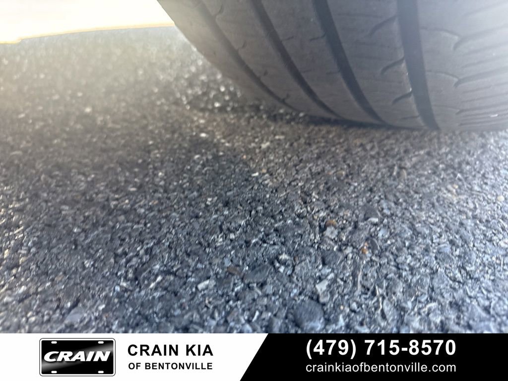 Used 2013 Toyota Camry SE w/ Leather Pkg FWD image 42