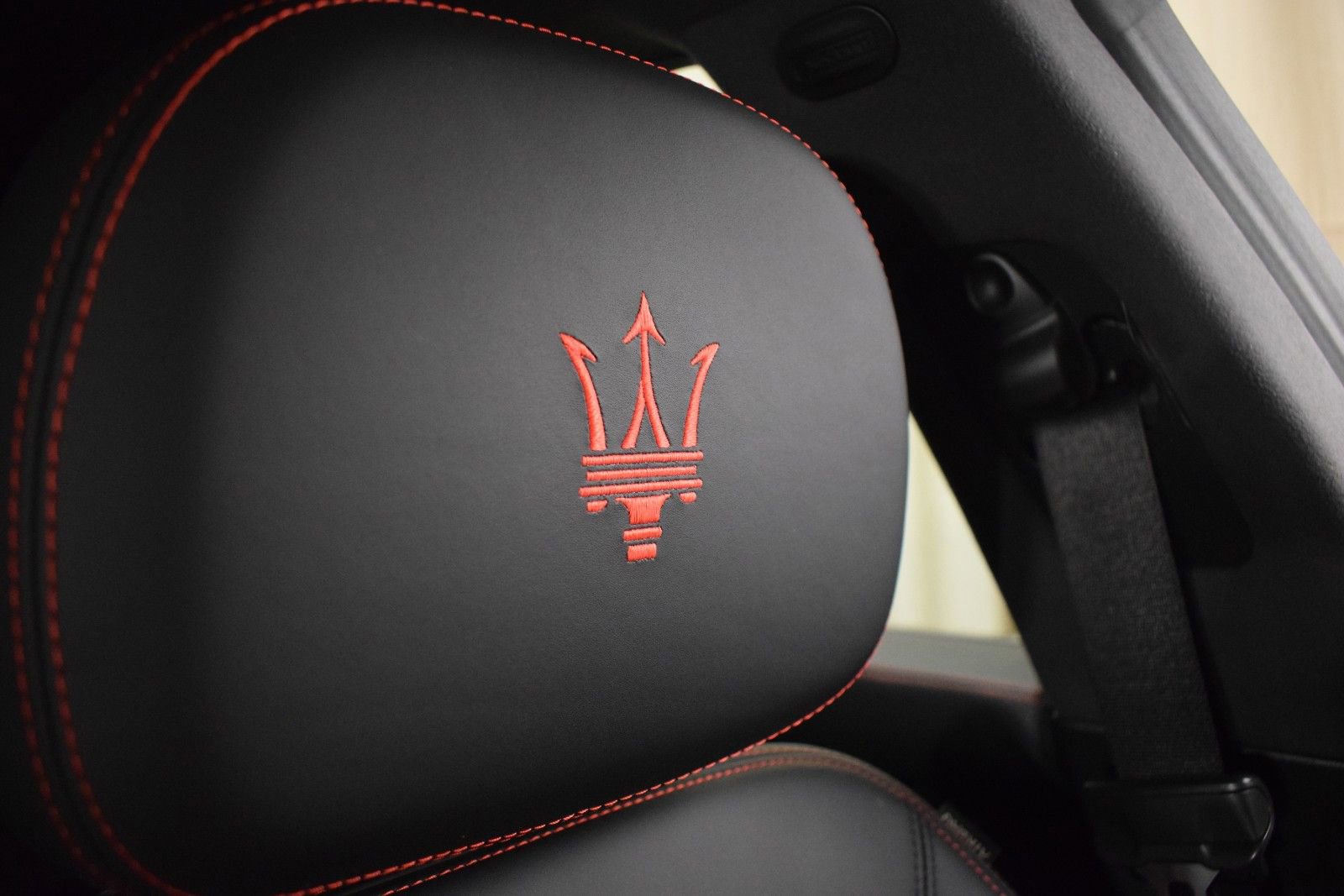 Used 2022 Maserati Ghibli Modena Q4 image 36