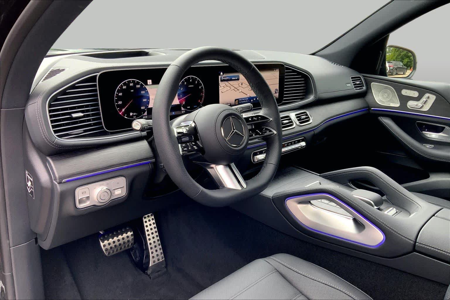 New 2026 Mercedes-Benz GLS 580 4MATIC image 9
