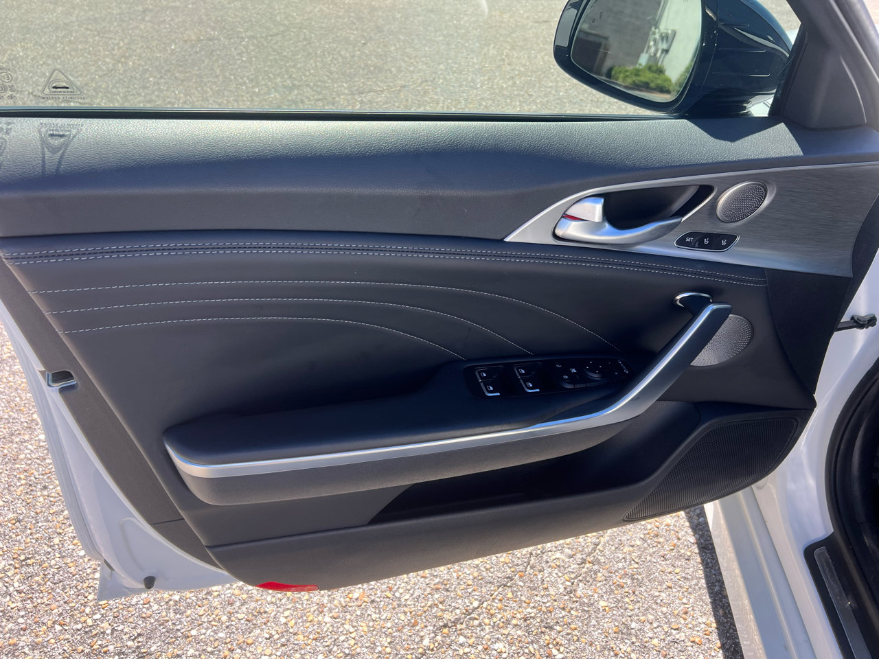 Used 2022 Kia Stinger GT2 image 25