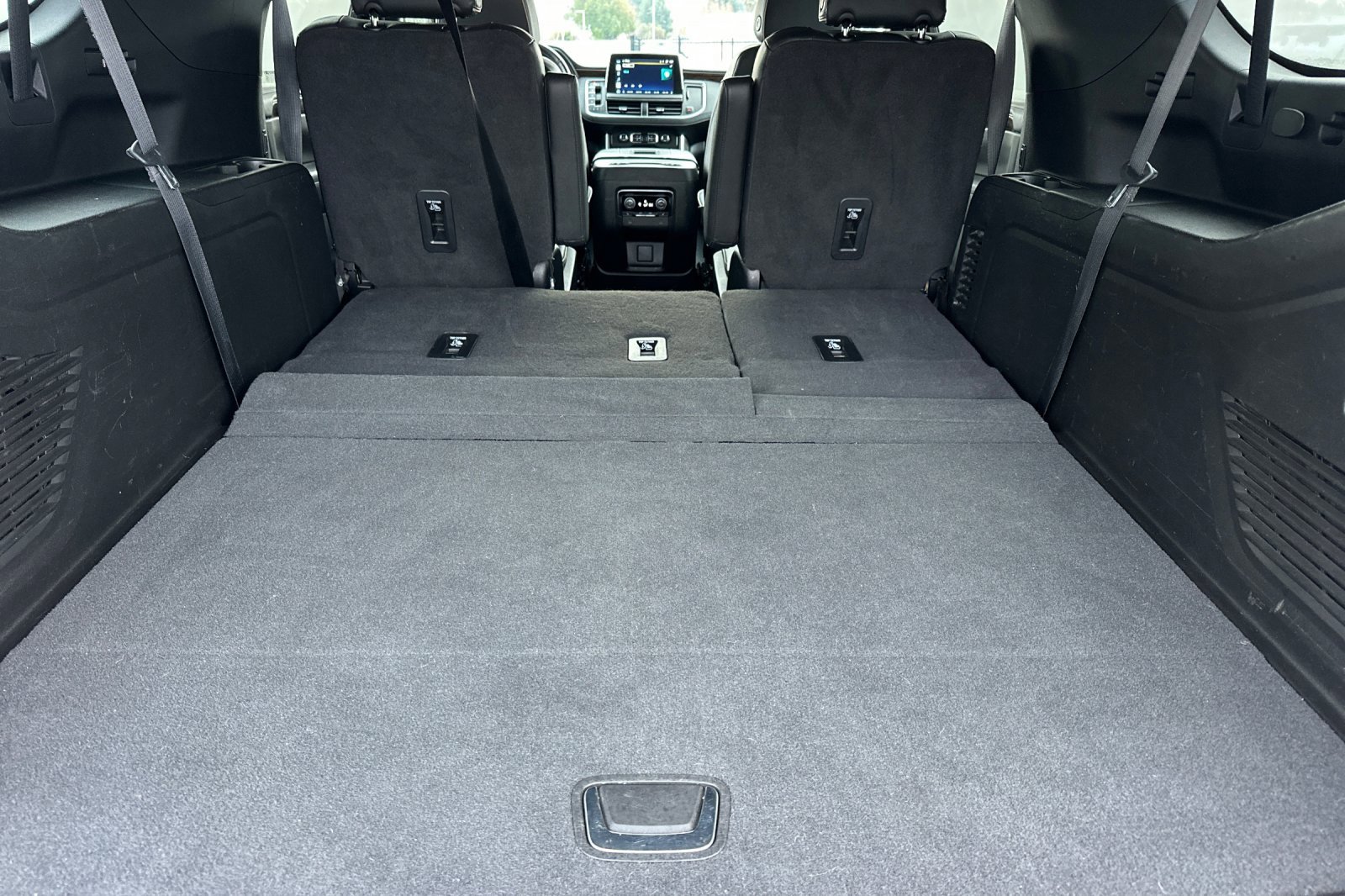 Used 2022 Chevrolet Suburban Premier image 17