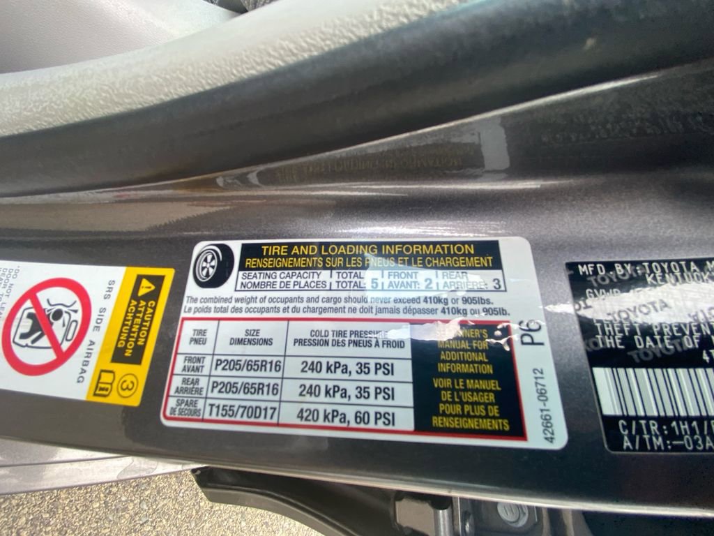 Used 2016 Toyota Camry LE image 26