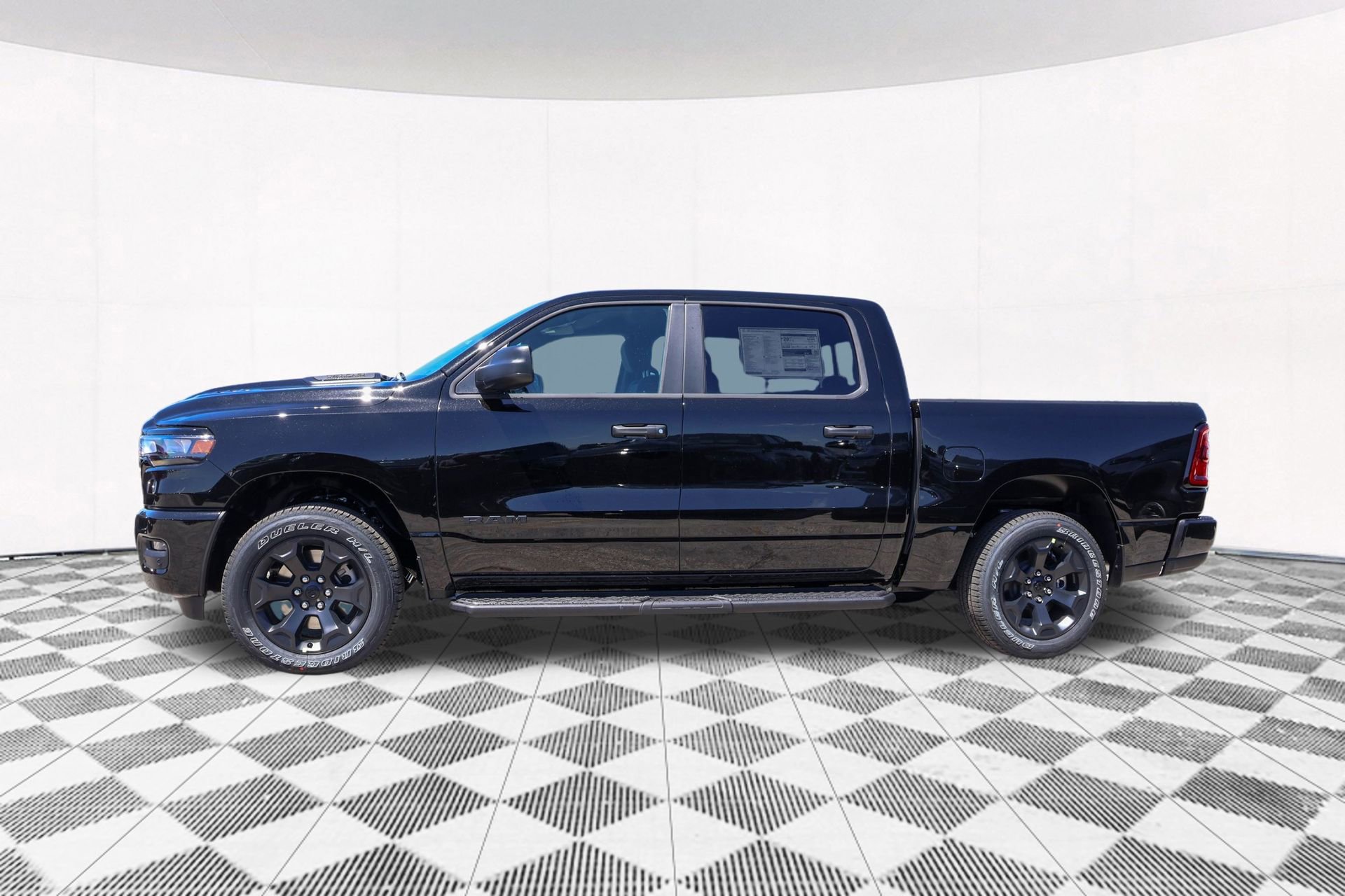 New 2026 RAM 1500 Express AWD/4WD image 7