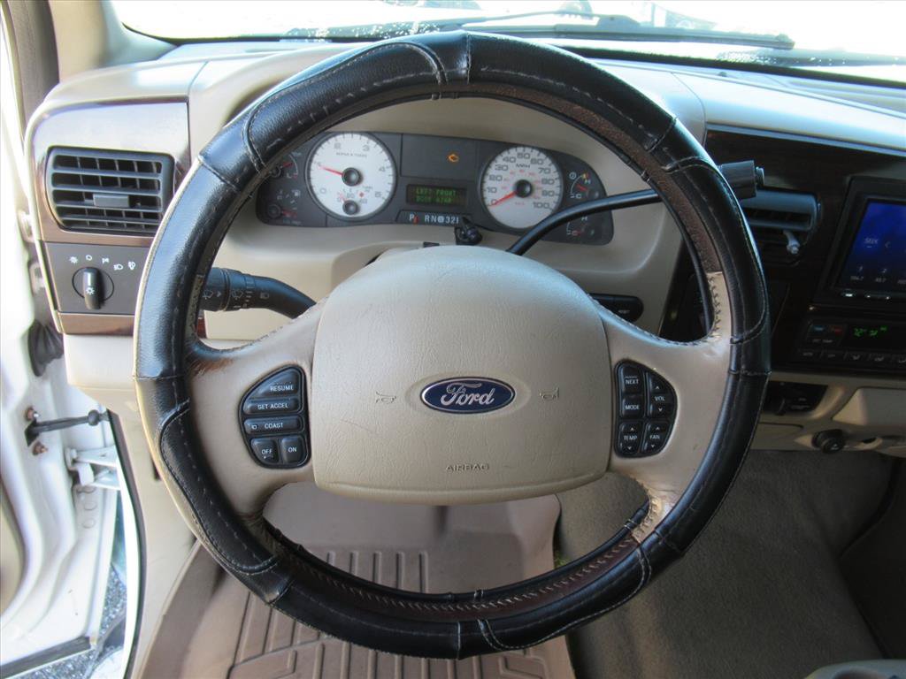 Used 2006 Ford F350 Lariat AWD/4WD image 16