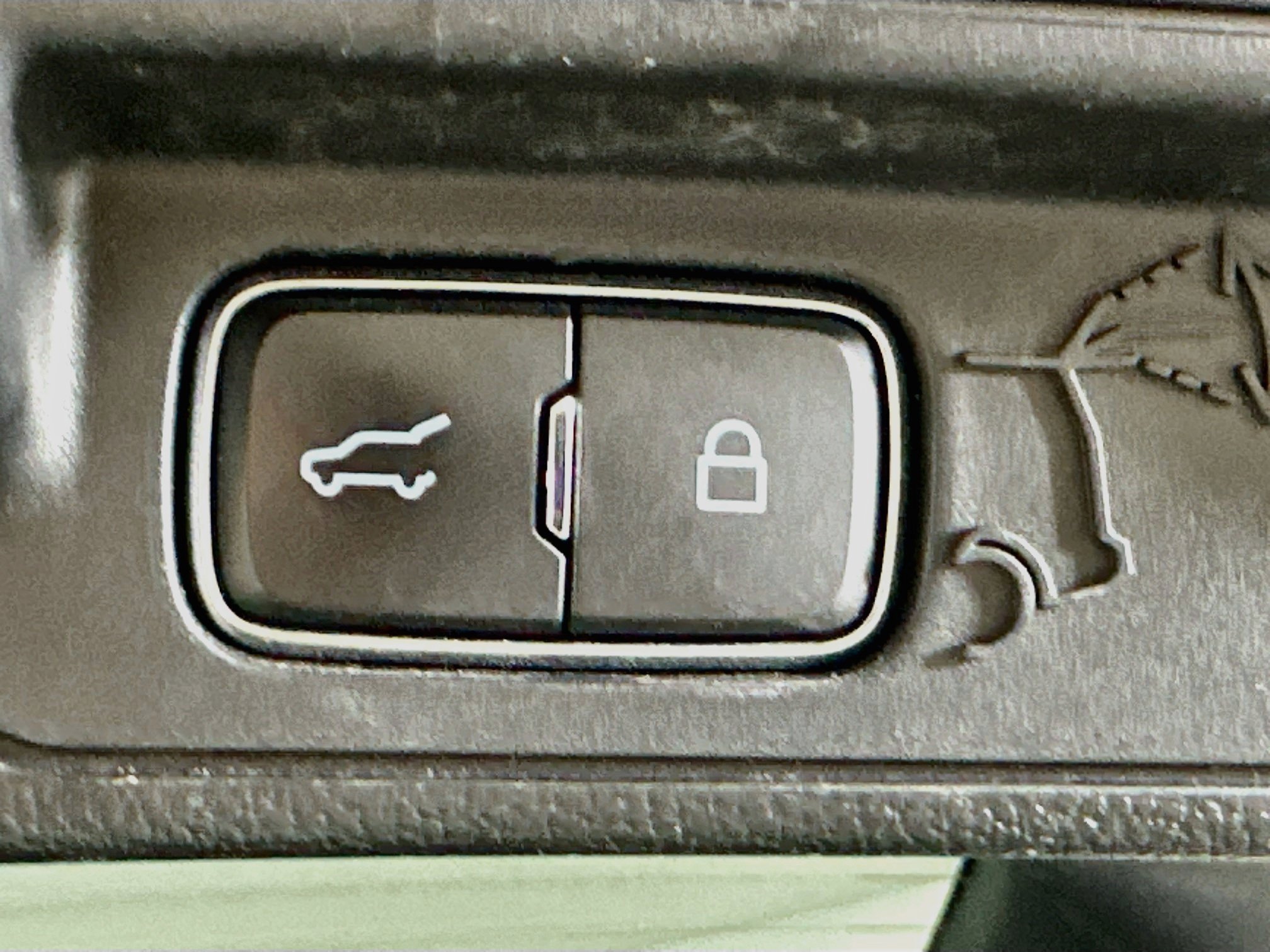 Used 2022 Ford Explorer ST-Line AWD/4WD image 31