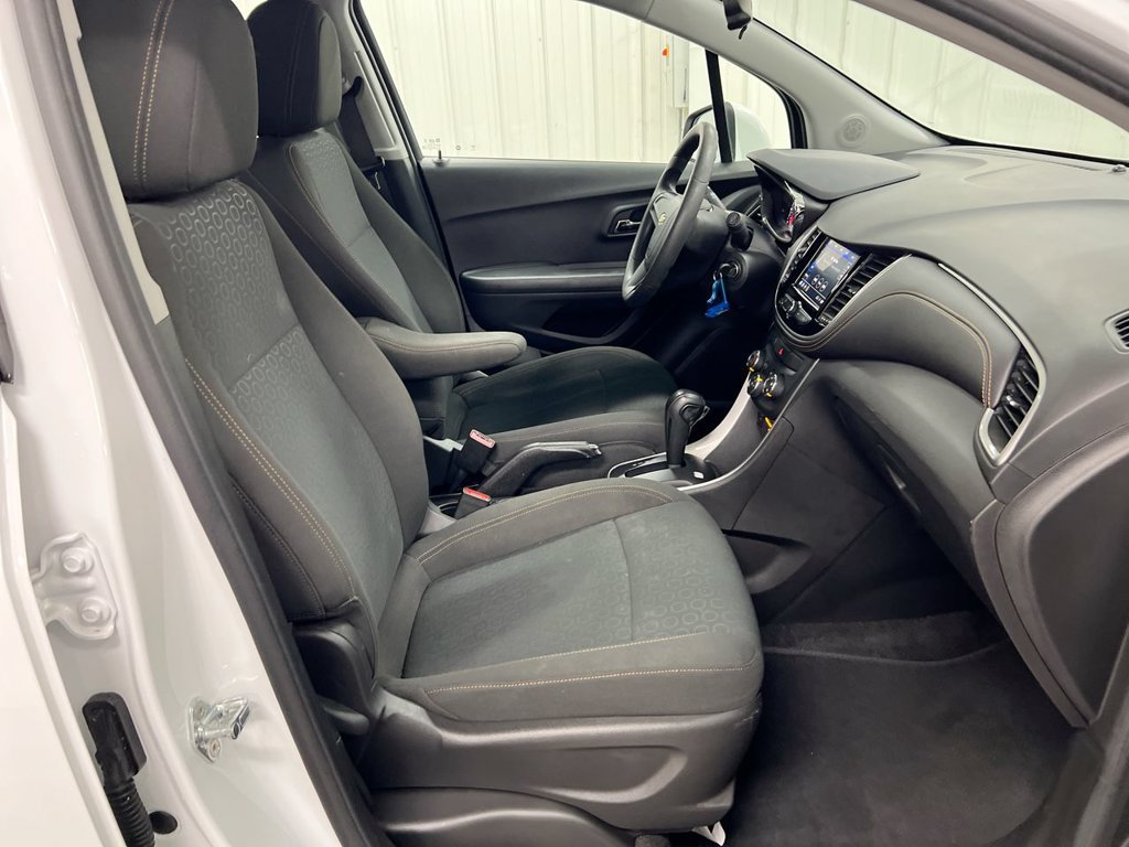 Used 2020 Chevrolet Trax LS FWD image 21