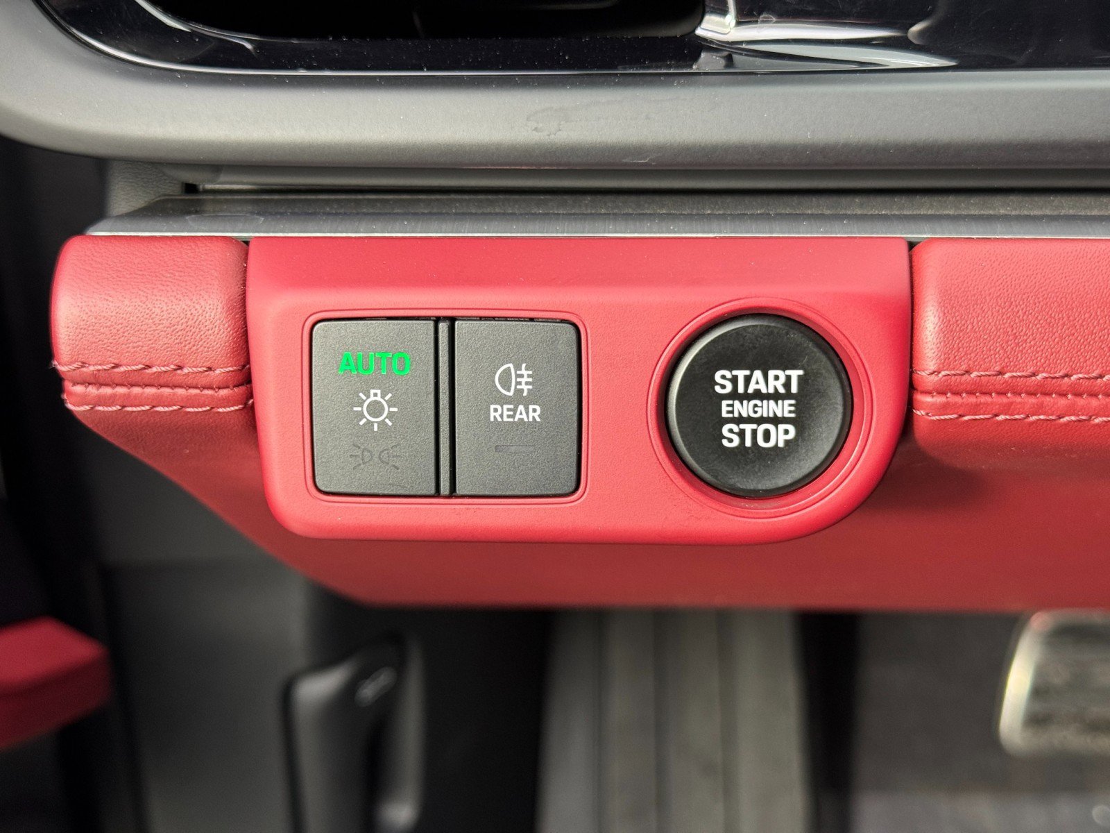 Used 2024 Porsche Panamera image 19