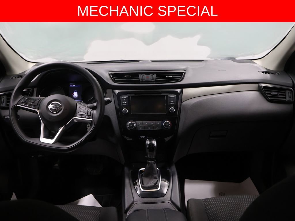 Used 2019 Nissan Rogue Sport S image 7