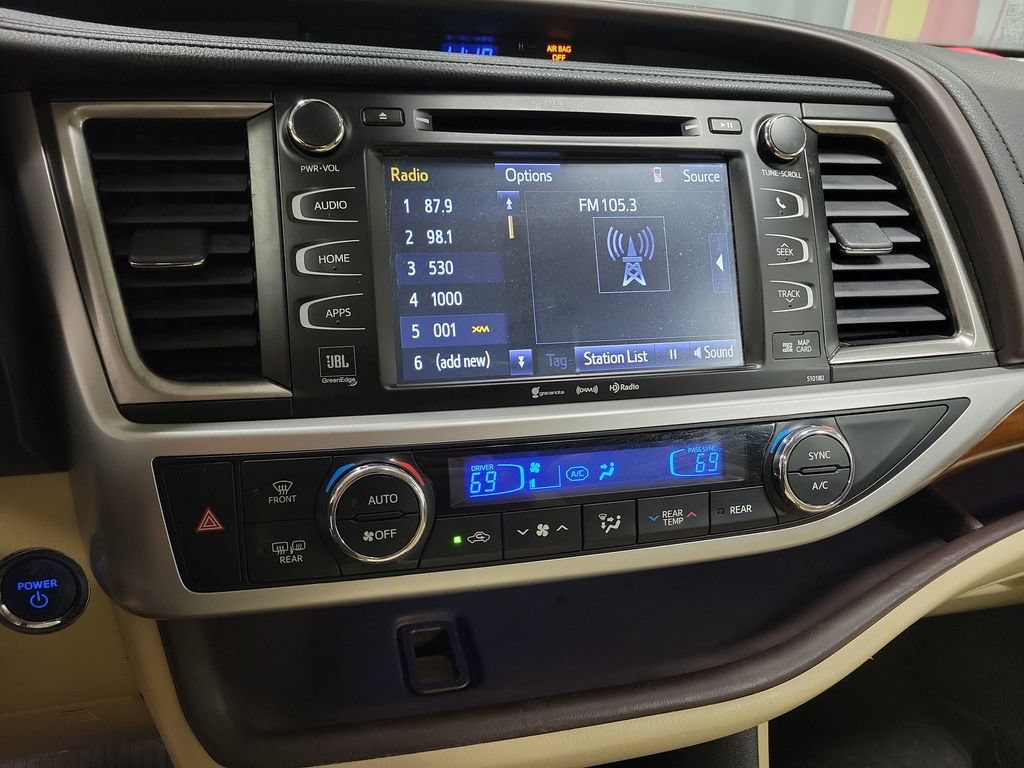 Used 2018 Toyota Highlander Limited Platinum AWD/4WD image 14