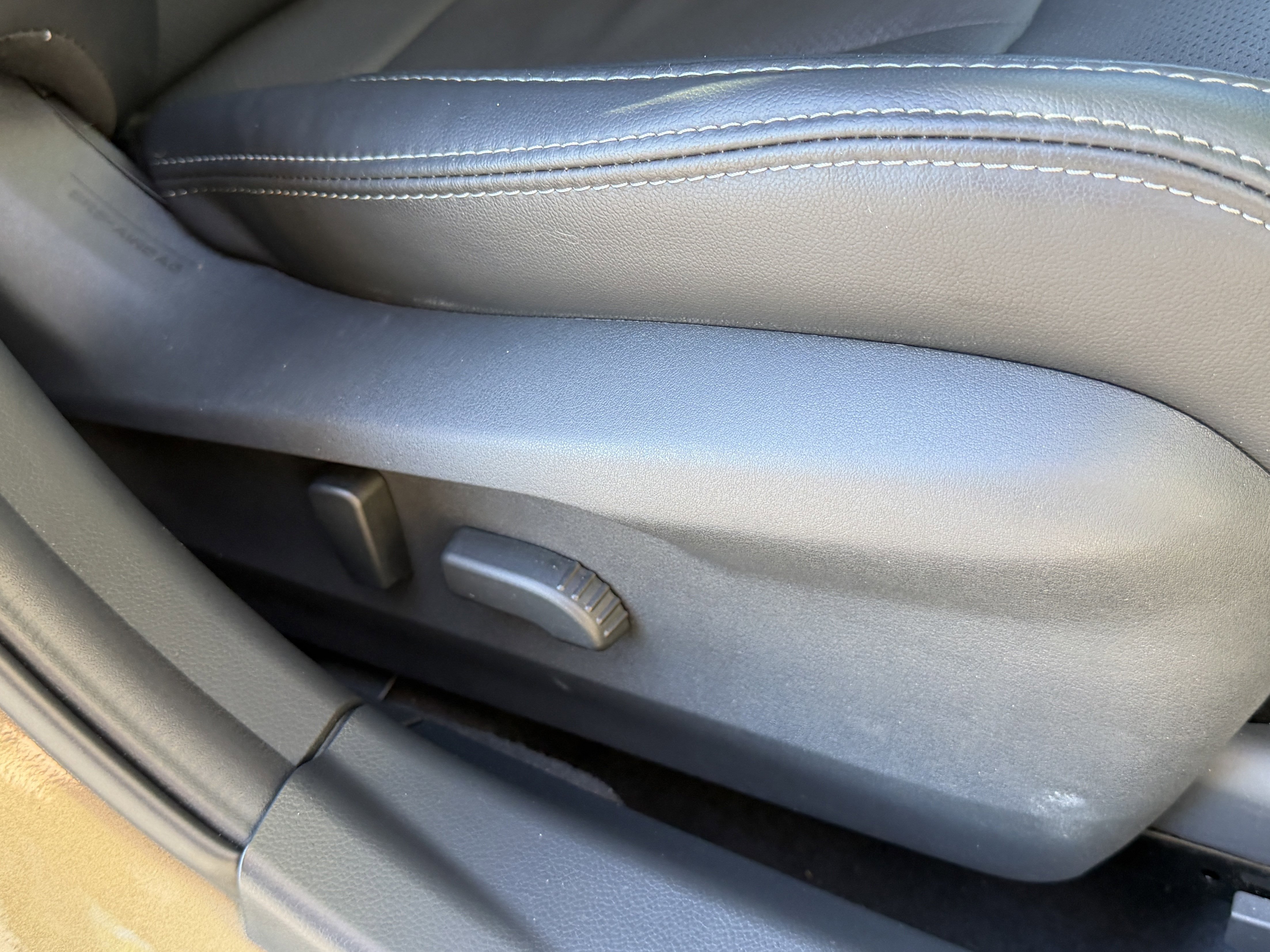 Used 2025 Subaru Outback Limited image 24