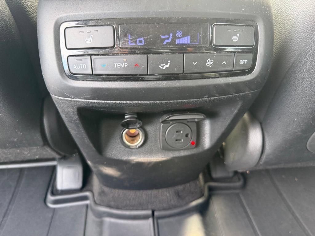 Used 2022 Hyundai Palisade SEL w/ Premium Package FWD image 14