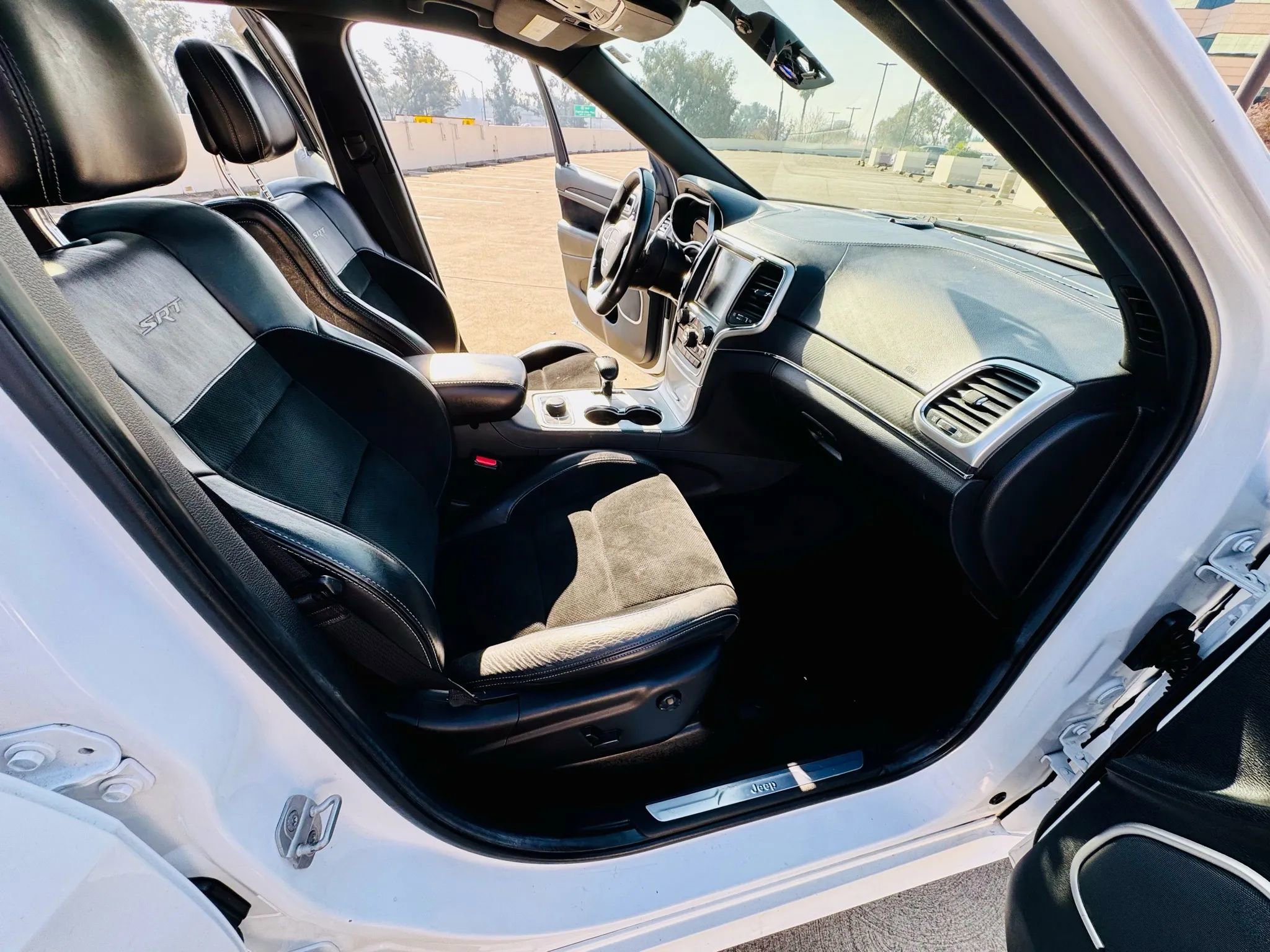 Used 2014 Jeep Grand Cherokee SRT8 w/ Luxury Group II image 23