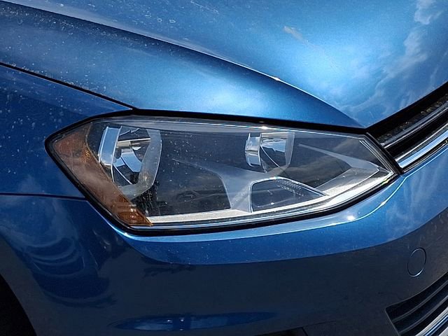 Used 2017 Volkswagen Golf S image 28