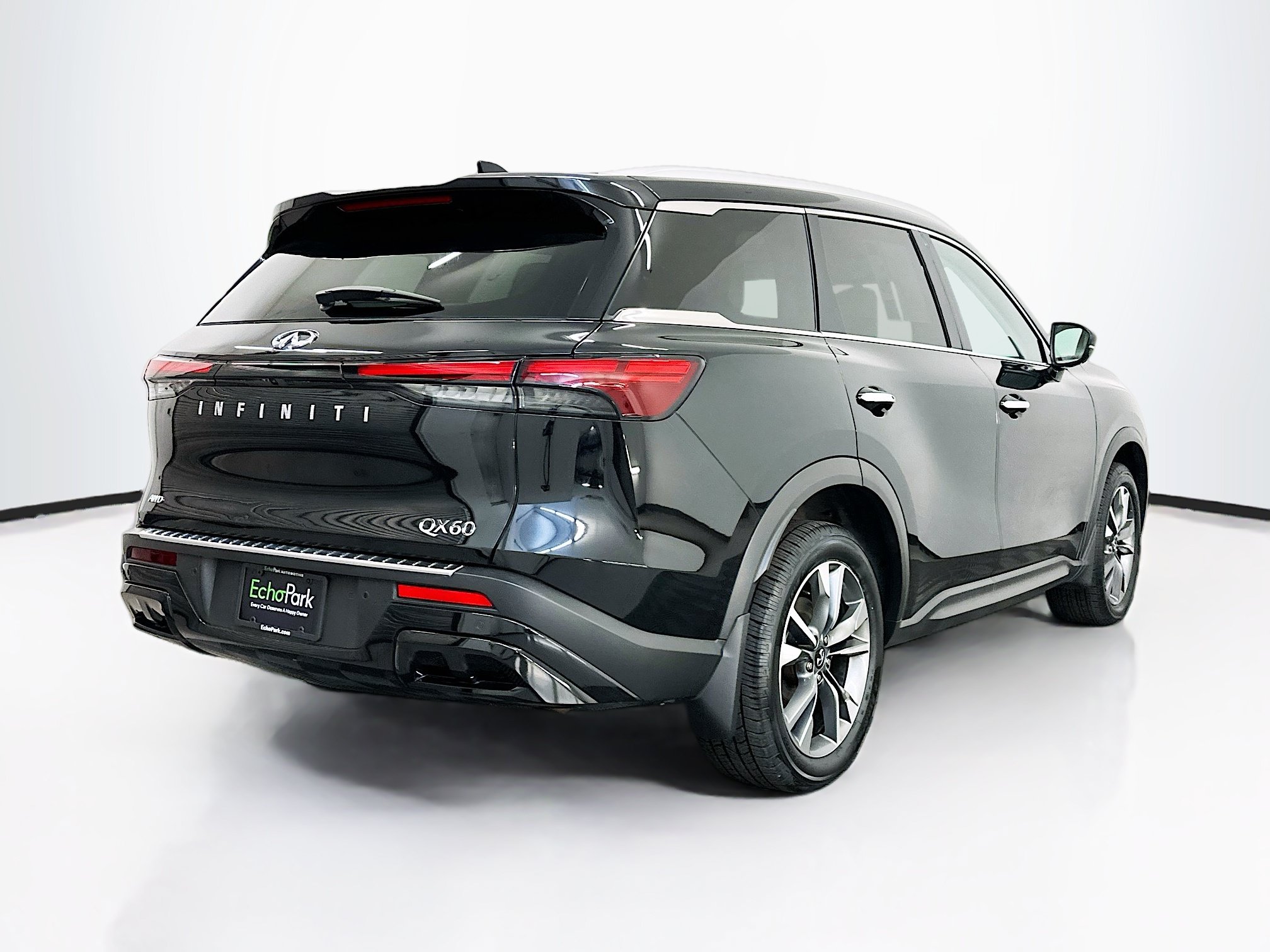 Used 2023 INFINITI QX60 Luxe w/ Cargo Package AWD/4WD image 9