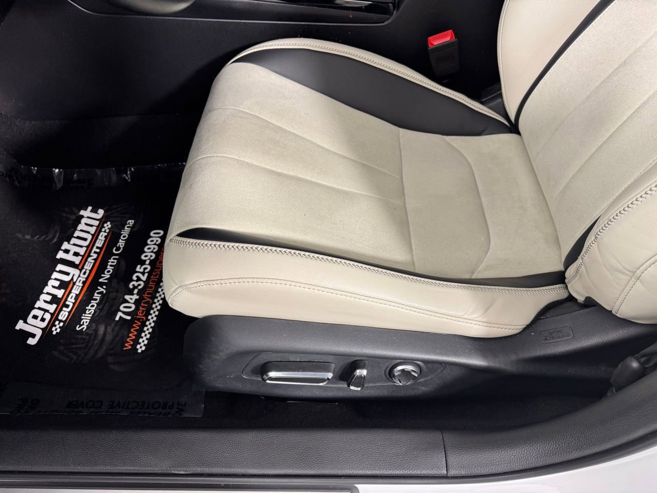 Used 2023 Acura Integra A-Spec image 14