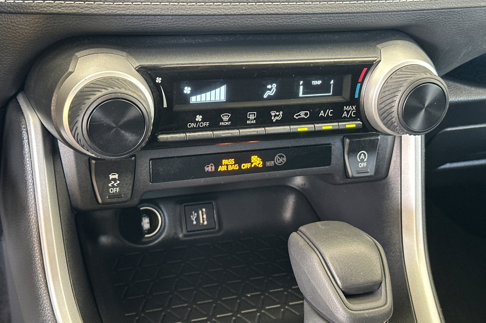 Certified 2025 Toyota RAV4 LE FWD image 19