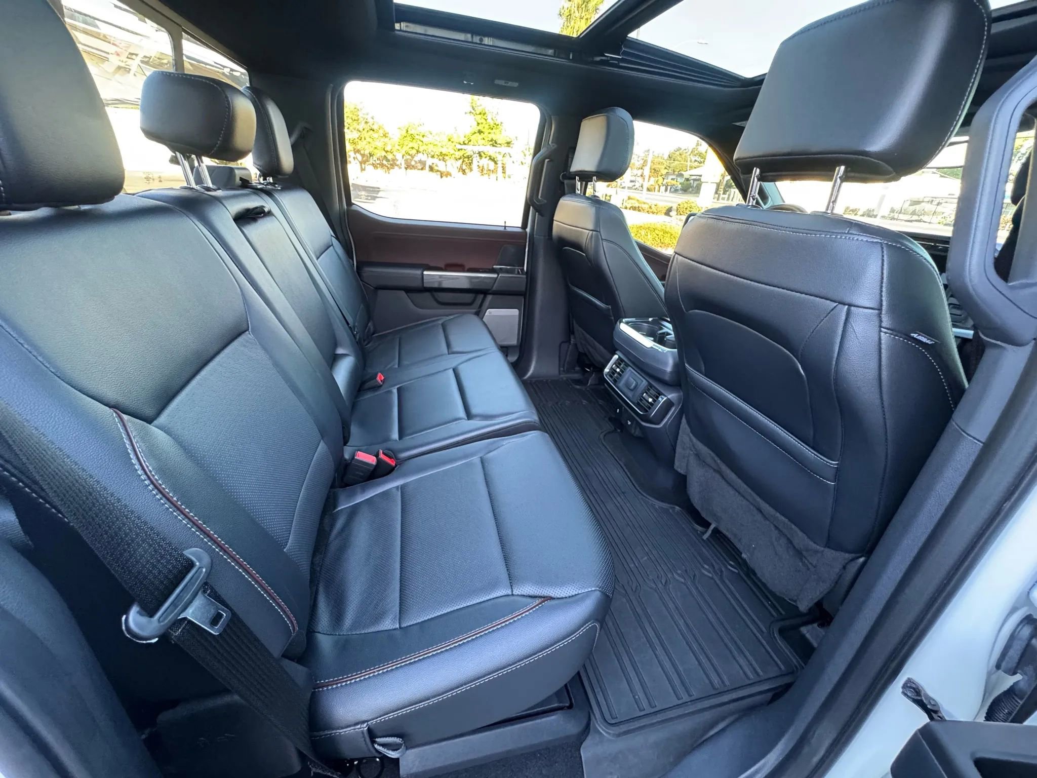 Used 2023 Ford F150 Lariat w/ Max Trailer Tow Package image 16