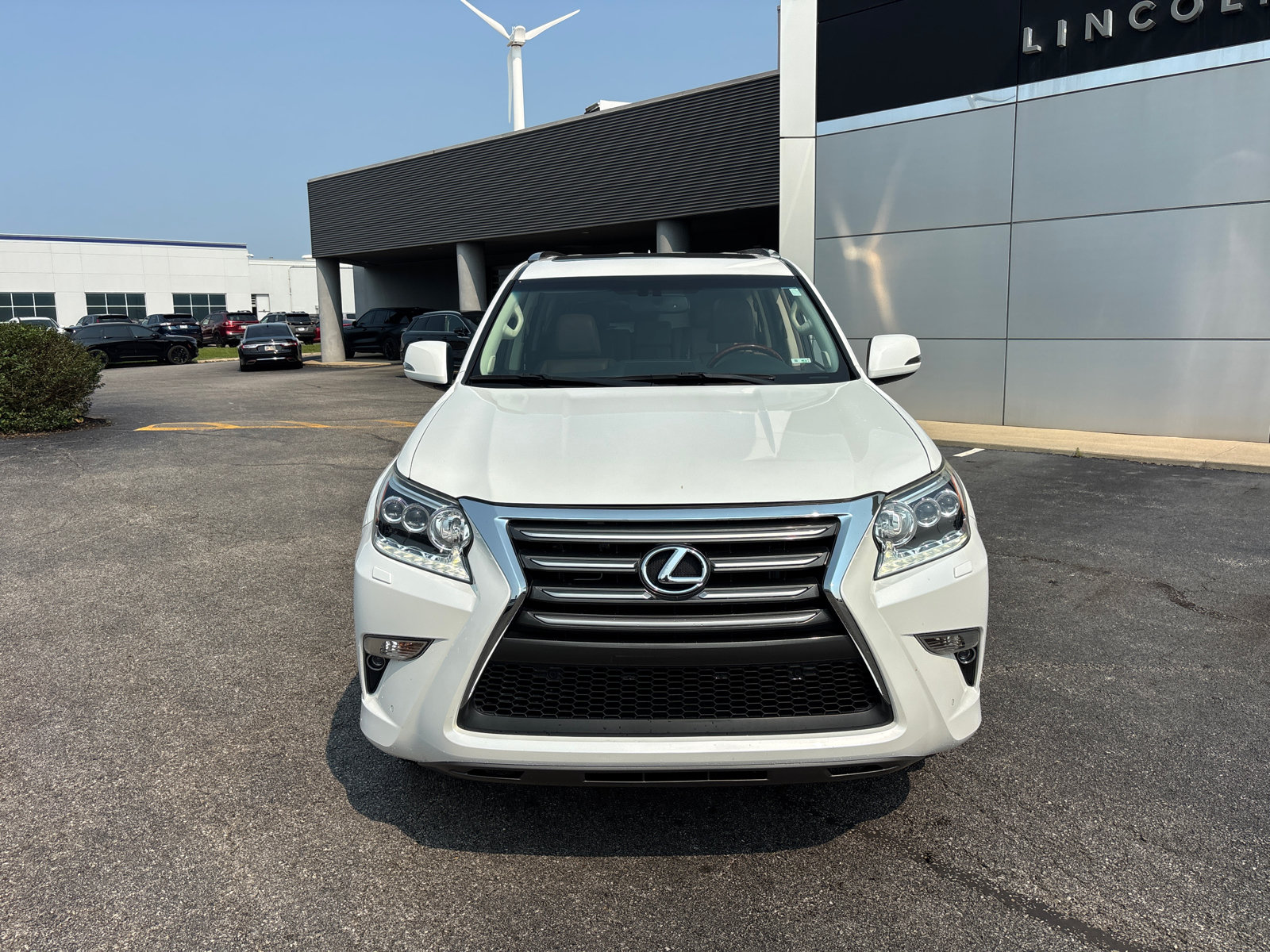 Used 2016 Lexus GX 460 Luxury AWD/4WD image 2