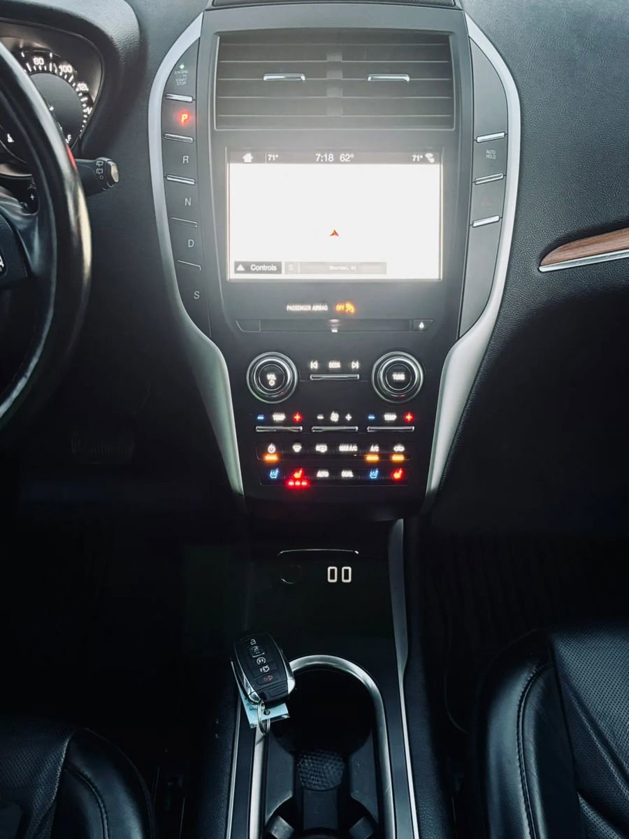 Used 2017 Lincoln MKC Reserve w/ Lincoln MKC Climate Package image 18