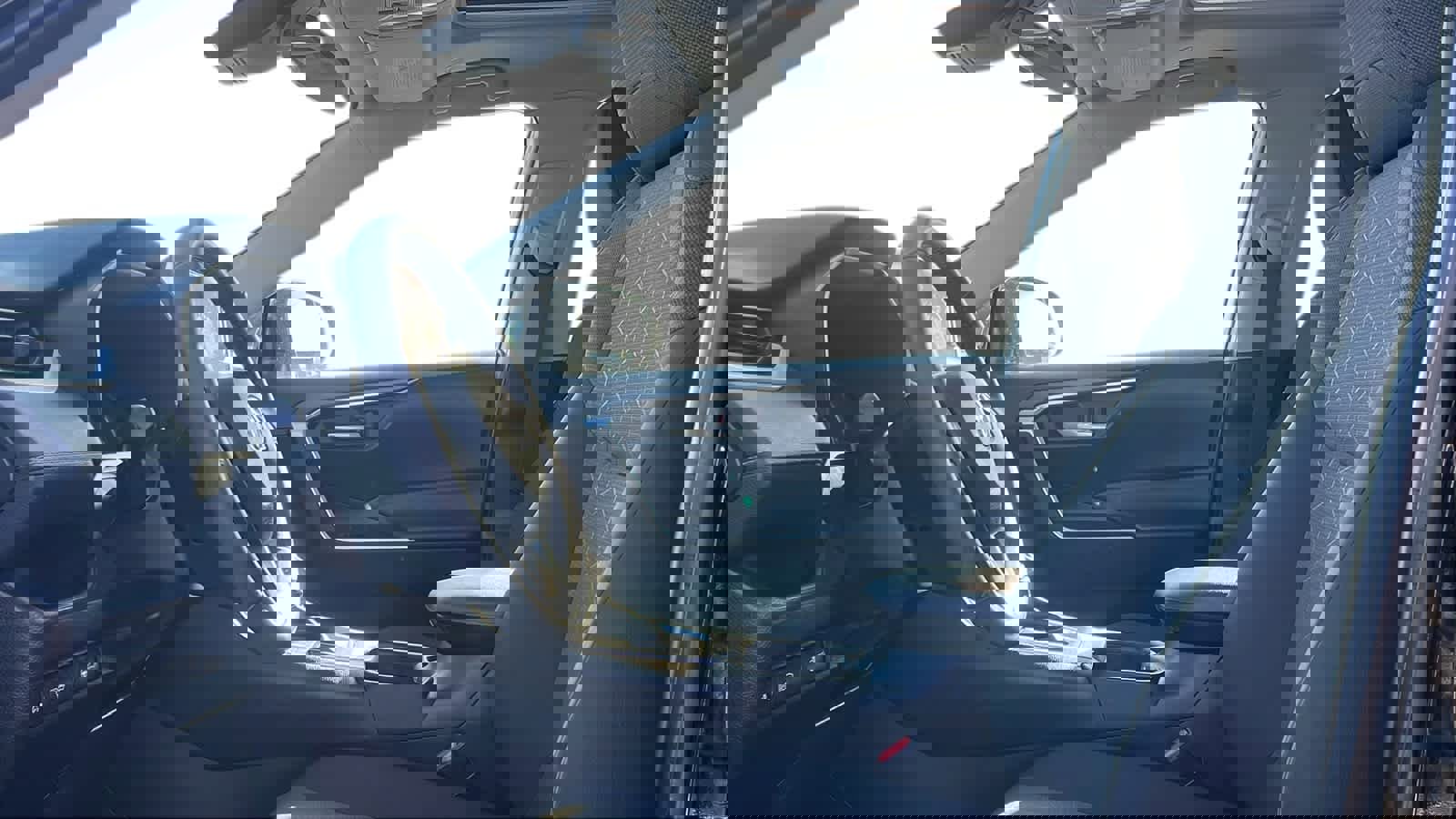 Used 2023 Toyota RAV4 XLE image 10