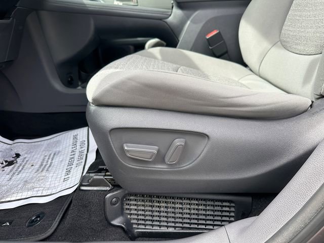 Used 2021 Toyota Sienna LE image 21