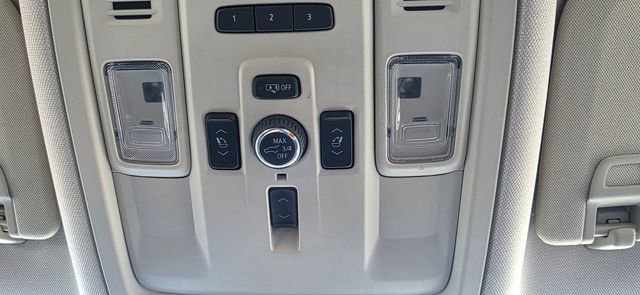 Used 2024 GMC Yukon Denali w/ Advanced Technology Package AWD/4WD image 30