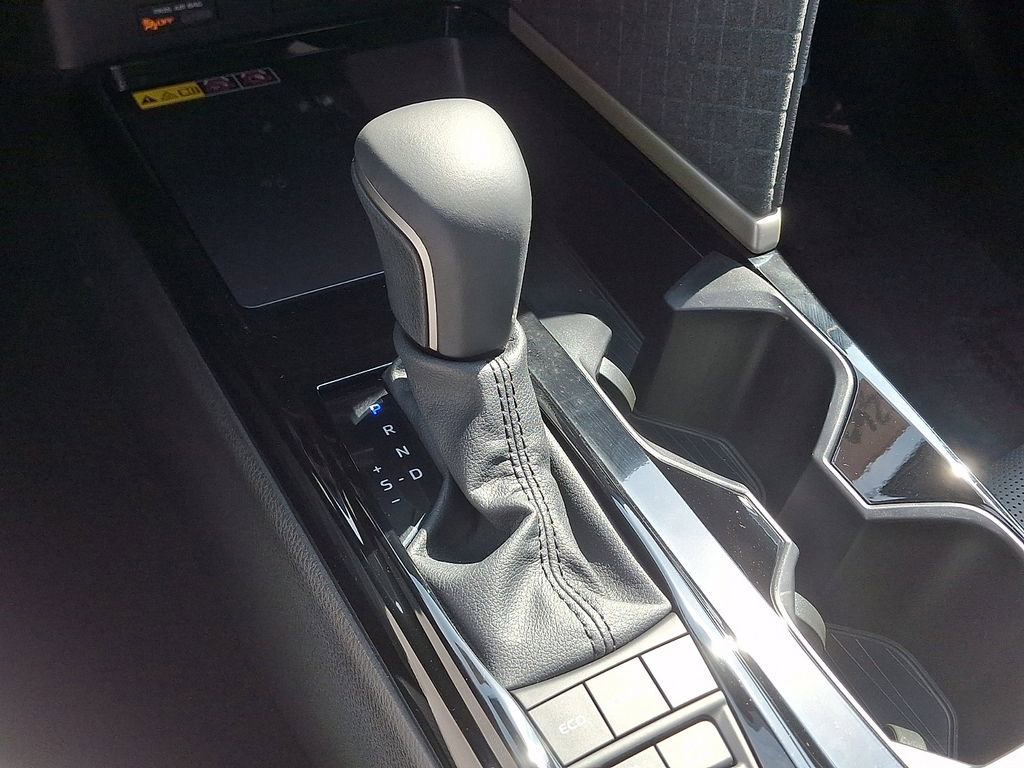 Used 2026 Toyota Camry XLE AWD/4WD image 15
