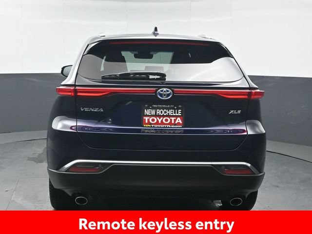 Certified 2024 Toyota Venza XLE AWD/4WD image 5