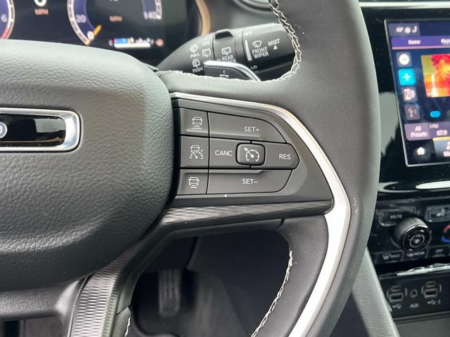 New 2025 Jeep Grand Cherokee Altitude AWD/4WD image 26