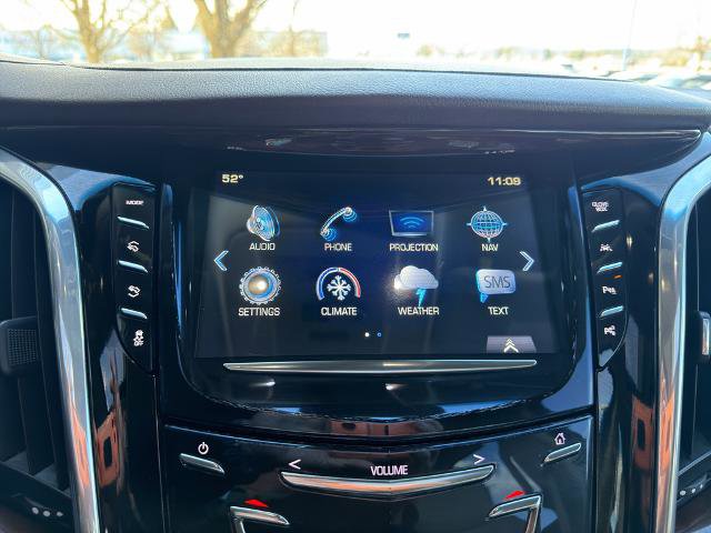 Used 2017 Cadillac Escalade Luxury image 24