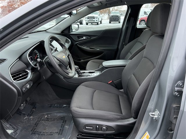 Used 2023 Chevrolet Malibu LT image 3